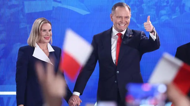 Кароль Навроцький з дружиною ввечері виборів 