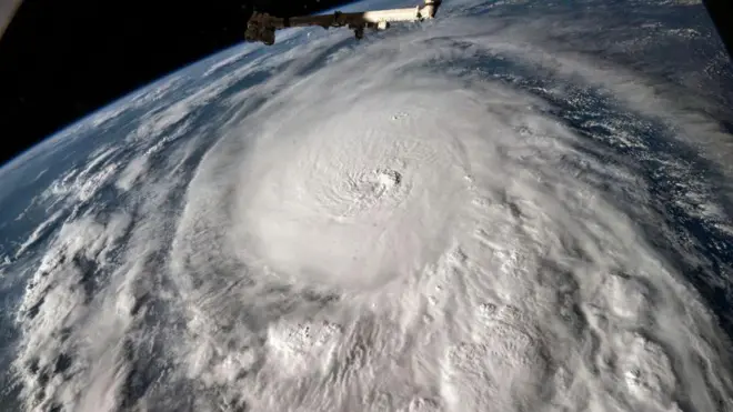 Nesta imagem da NASA, o furacão Milton, uma tempestadeunibet prix d ameriqueCategoria 5 no momento desta fotografia, é visto no Golfo do México, ao largo da costa da Penínsulaunibet prix d ameriqueYucatán,unibet prix d amerique8unibet prix d ameriqueoutubrounibet prix d amerique2024, capturado da Estação Espacial Internacional enquanto orbitava a 257 milhasunibet prix d ameriquealtitude.