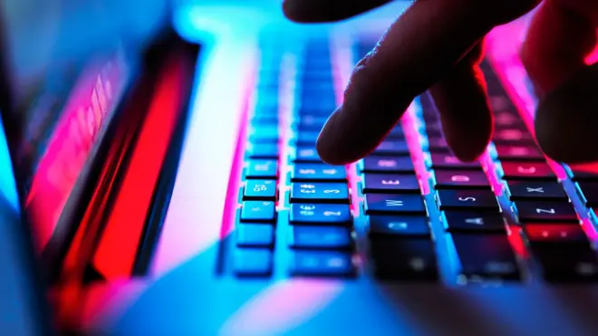 кібератака