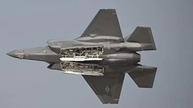 एफ़-35 फ़ाइटर जेट 