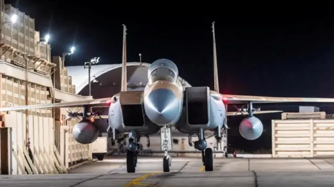صورة لسلاح الجو الإسرائيلي من طراز F-15 Eagle بعد مهمة اعتراض الهجوم الإيراني