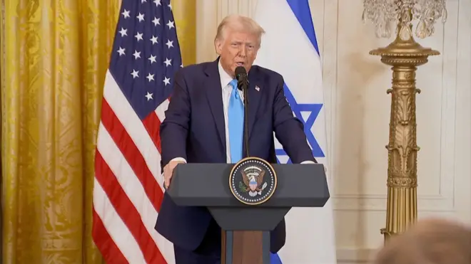 donald tramp na pres konferenciji