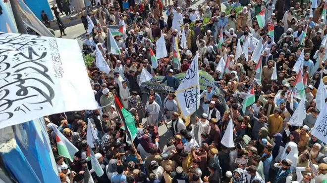 ننګرهار کې د غزې په ملاتړ د لاریونو انځور 