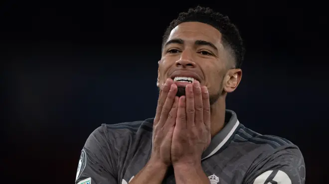 Kuva igihe yatsindwa na Borussia Dortmund 4-1 mu rukino rwa mbere rw'igice ca kabiri gishira ica nyuma muri 2012-2013 mu nkino nk'izi zo gukuranamwo za Ligue des Champions, ntiyari bwigere itsindwa nk'uku, nk'uko vyaraye biyigendeye kuri Arsenal, 3-0