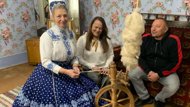 Jasmina Šimak, Elena Svakova i Jano Svak iz Padine