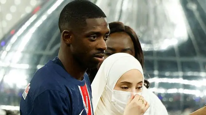 Osmaan Dembelee haadha warraa isaa Riimaa waliin