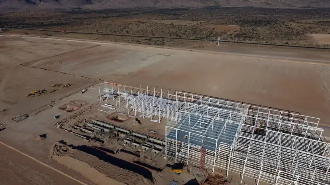 La automotriz estadounidense Ford canceló una inversión de US$1.600 millones para construir una nueva planta en México.