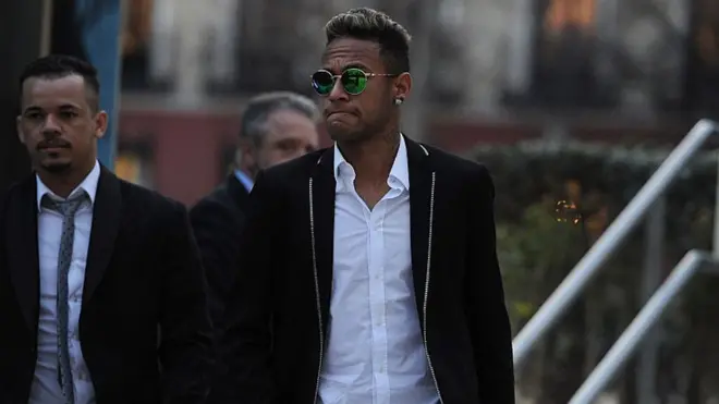 Прокуратура Испании полагает, что Неймар специально занизил стоимость своего трансферта