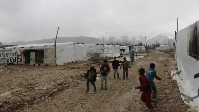 Pengungsi anak yang tak punya pendamping orang dewasa, seperti di Suriah ini, 'menjadi sasaran perekrutan' kelompok-kelompok ekstrem.