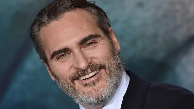 Хоакин Феникс устроил сюрприз для фанатов "Джокера"