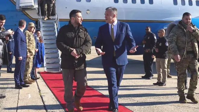 Владимир Зеленский прибыл в США. Видео
