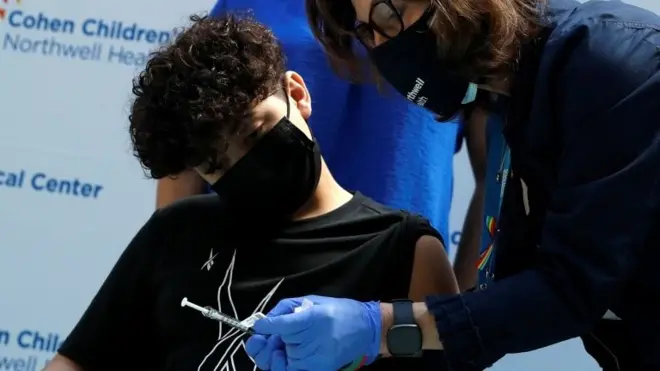 เด็กเข้ารับวัคซีนในนิวยอร์ก