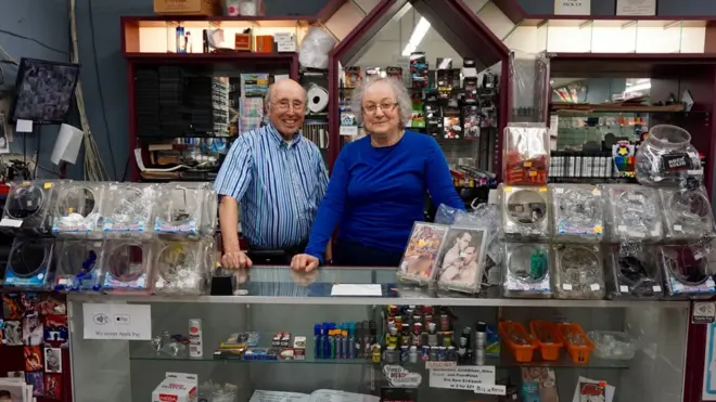 서커스 오브 북스의 주인장 베리와 카렌 메이슨 부부