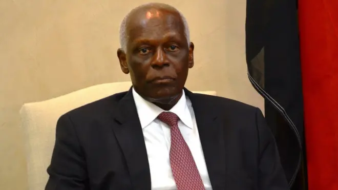 Le président angolais, José Edouardo Dos Santos, lors d'une rencontre à Kinshasa avec son homologue de la République démocratique du Congo, le 19 janvier 2015.