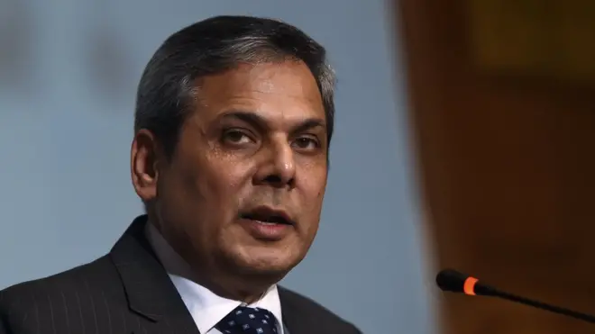 نفیس ذکری وايي، پاکستان په افغان سوله کې خپل رول لوبولو ته تیار دی.