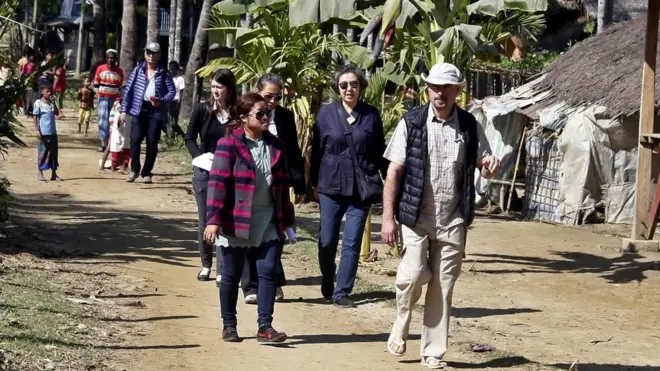 မနေ့ကလည်း မစ္စ ယန်ဟီးလီဟာ ဘူးသီးတောင်ထောင်က မူဆလင်အကျဉ်းသားတွေကို သွားရောက် တွေ့ဆုံခဲ့