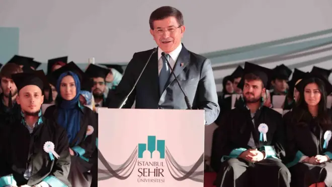 2016 yılında Ahmet Davutoğlu İstanbul Şehir Üniversitesi'nin mezuniyet töreninde konuşma yapmıştı.
