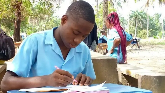 ایمانوئل ٹولو