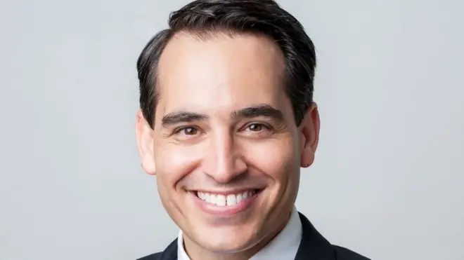 لماذا كان بيل كلينتون منبهرا إلى تلك الدرجة برجل الأعمال آندي كوبر القادم من جمهورية جنوب أفريقيا؟