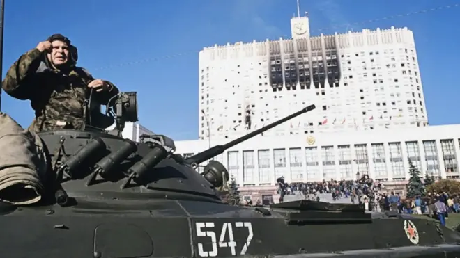 октябрь 1993 года после штурма Белого Дома в Москве