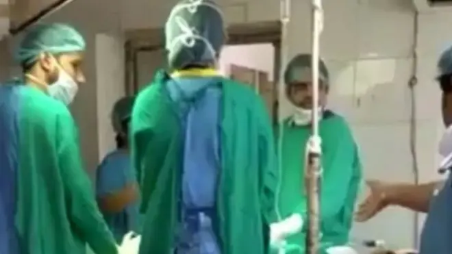 अस्पताल में लड़ाई