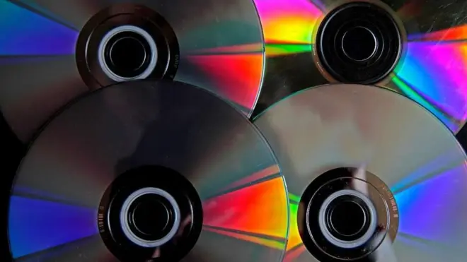 सीडीमा राखेर ४०० पृष्ठको प्रतिवेदन अमेरिकी कंग्रेसमा बुझाइएको थियो।