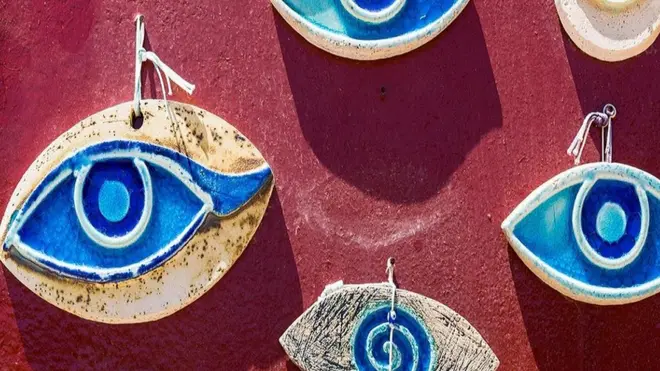 رمز العين الزرقاء "الواقية من الشرور"