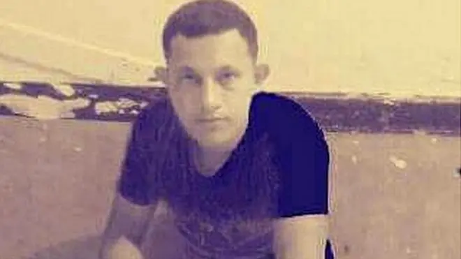 El hombre, de unos 29 años, era miliciano de base -no guerrillero-, es decir que no se encontraba en campamentos como los combatientes, sino mezclado con la sociedad civil mientras estuvo activo.