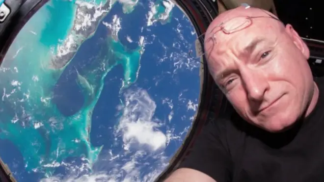 สกอตต์ เคลลี บนอวกาศ