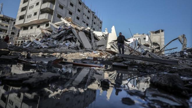 مبان دمرت في الهجمات الاسرائيلية على غزة