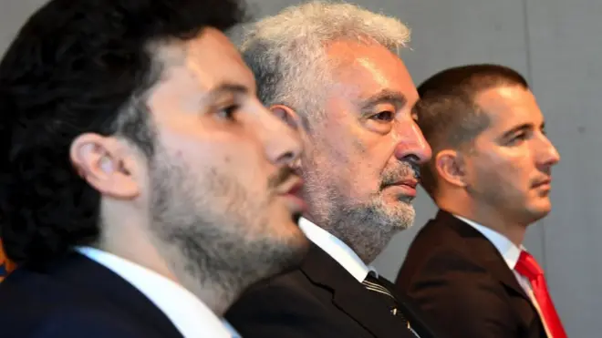 Премијер Кривокапић (у средини) има добру сарадњу са потпредседником владе Дританом Абазовићем (лево) и председником Скупштине Алексом Бечићем (десно)