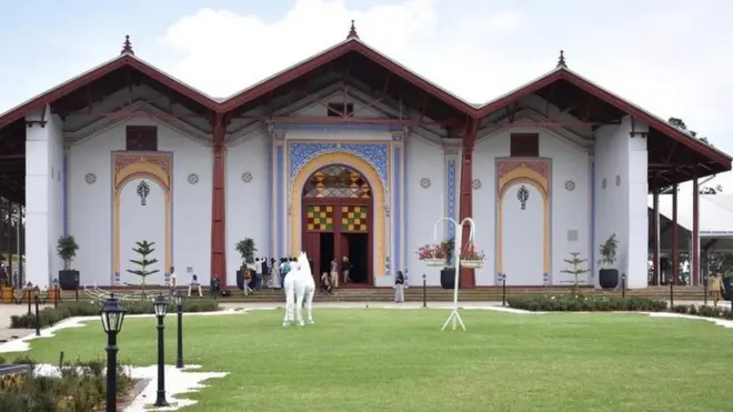 ቤተ መንግስቲ