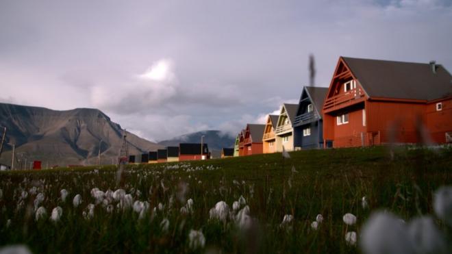 Brightly coloured houses in Svalbard