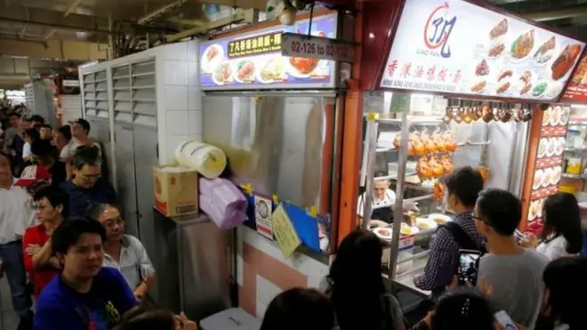 El puesto de comida Hong Kong Soya Sauce Chicken Rice and Noodle, en Singapur