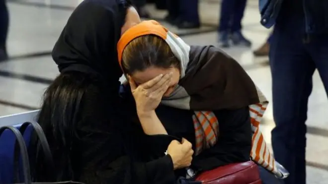 امروزه به‌این دلیل که همگان، حتی مخاطبان سنتی ارتباطات می‌توانند به تولید محتوا بپردازند و صدای خود را به گوش همگان برسانند، شفافیت اطلاعاتی بیشتر شده و لذا مدیران ناچارند با پذیرش مسؤولیت و عذرخواهی، نقش خود را در بروز بحران بپذیرند.