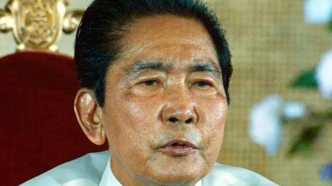 Правление Маркоса вызывает бурные споры в филиппинском обществе