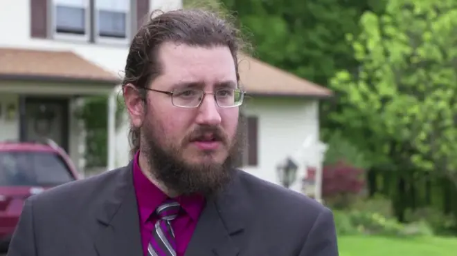 Michael Rotondo deyir ki, valideynlər ona evdən çıxmaq üçün kifayət vaxt vermək istəmirlər