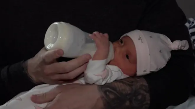 Дети от суррогатных матерей застряли на Украине