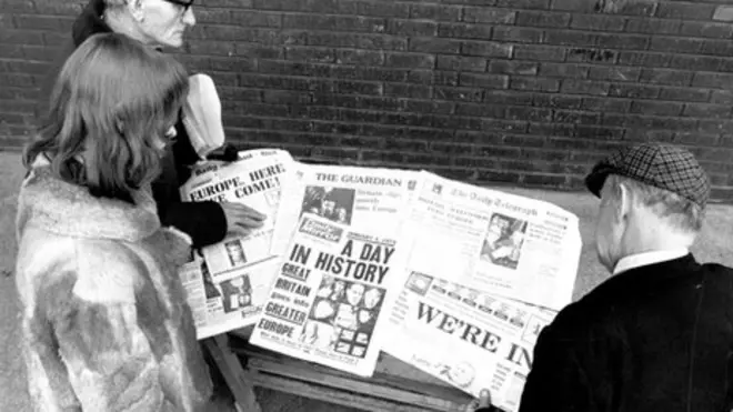 عنوان جريدة الغارديان يقول: "يوم تاريخي. بريطانيا العظمى تنضم لأوروبا العظيمة"