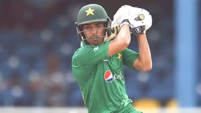 شاداب خان نے آخری اوور میں چھکا لگا کر جیت کی راہ ہموار کر دی