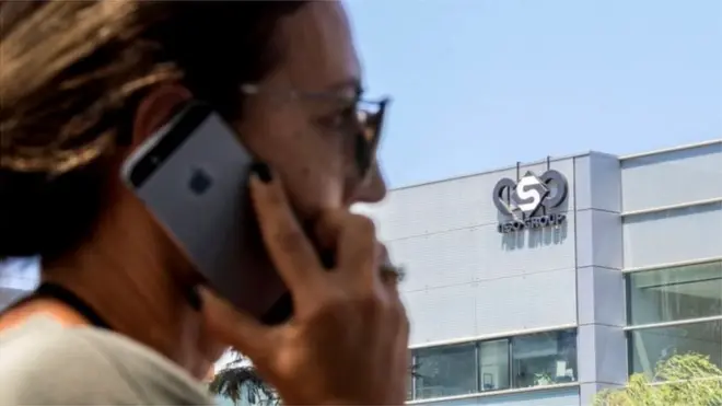 తన కస్టమర్లు హ్యాకింగ్కు పాల్పడితే ఆ బాధ్యత తమది కాదని పెగాసస్ స్పైవేర్ తయారీ సంస్థ వెల్లడించింది.