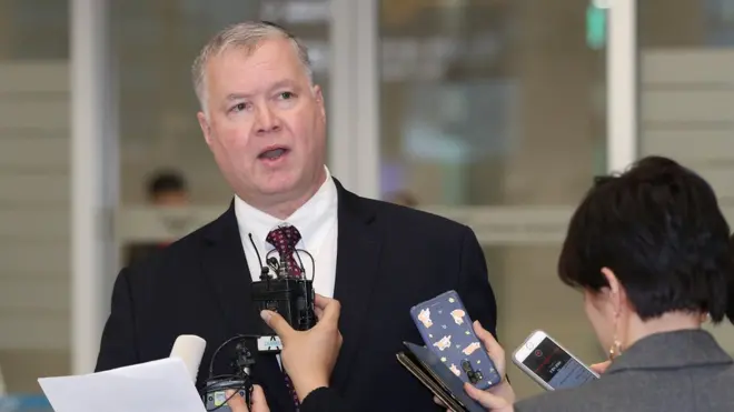 스티브 비건 미국 국무부 대북정책특별대표가 19일 오후 인천국제공항을 통해 입국하고 있다