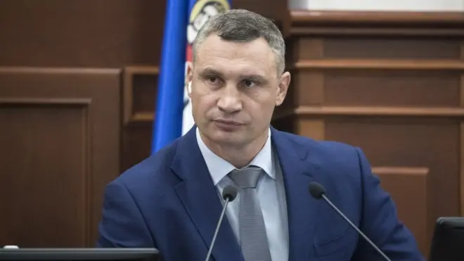 Кличко: Київ запроваджує червону зону