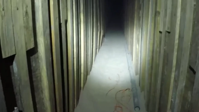 A video showing the tunnel walls