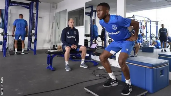 Everton ina imani itaendelea kumshikilia Ademola Lookman