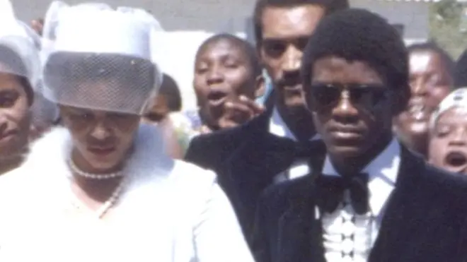 فورت كالاتا وزوجته نوموند يوم زفافهما.