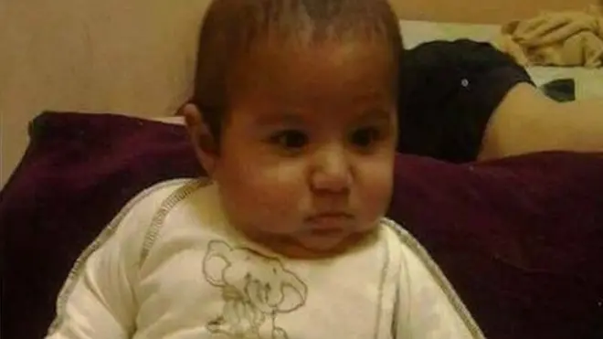 Тожик мигрантларнинг фарзанди Умарали ота-онасидан олиб қўйилишидан бир неча кун ўтиб ўлган.