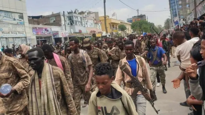 Humnoonni Raayyaa Ittisa Biyyaa Itoophiyaa booji'aman jedhaman waggaa darbe Waxabajjii keessa magaalaa Maqalee keessa akka mul'atan taasifamee ture