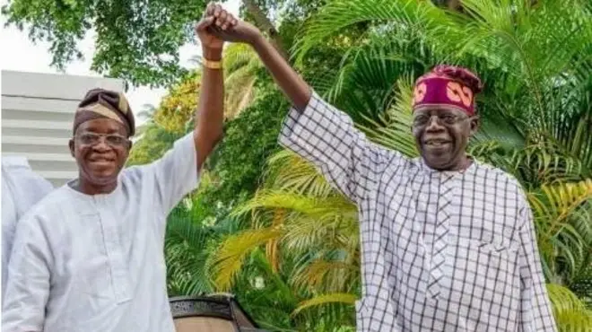 Oyetola ati Tinubu fa ọwọ ara wọn soke