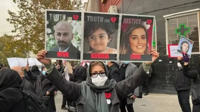 تجمع امروز خانوادهها در مقابل دادگاه نظامی